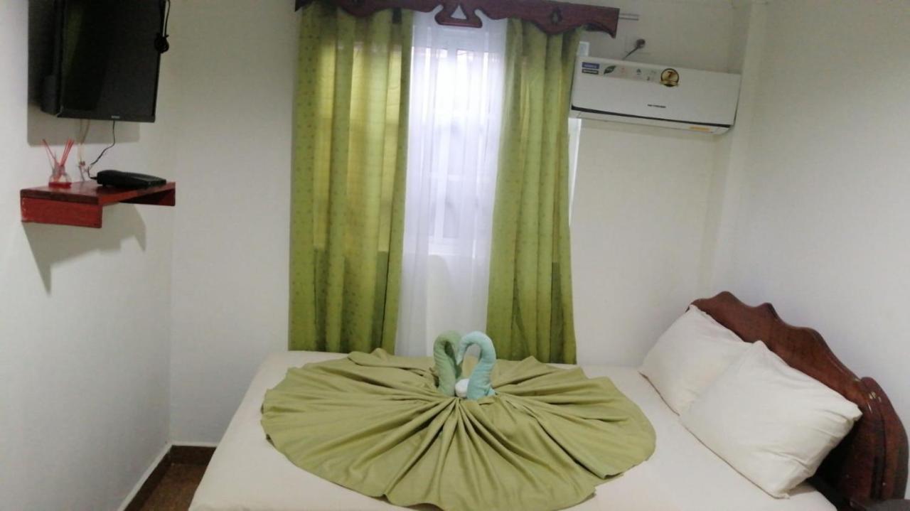 Hotel Don Chicho Bocas Town Bagian luar foto